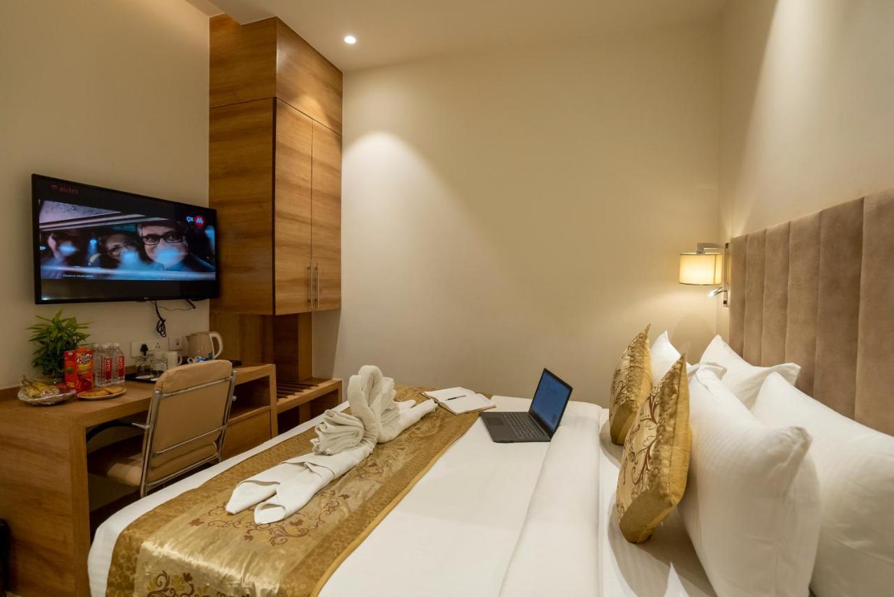 Celebrant Hotel فاراناسي المظهر الخارجي الصورة