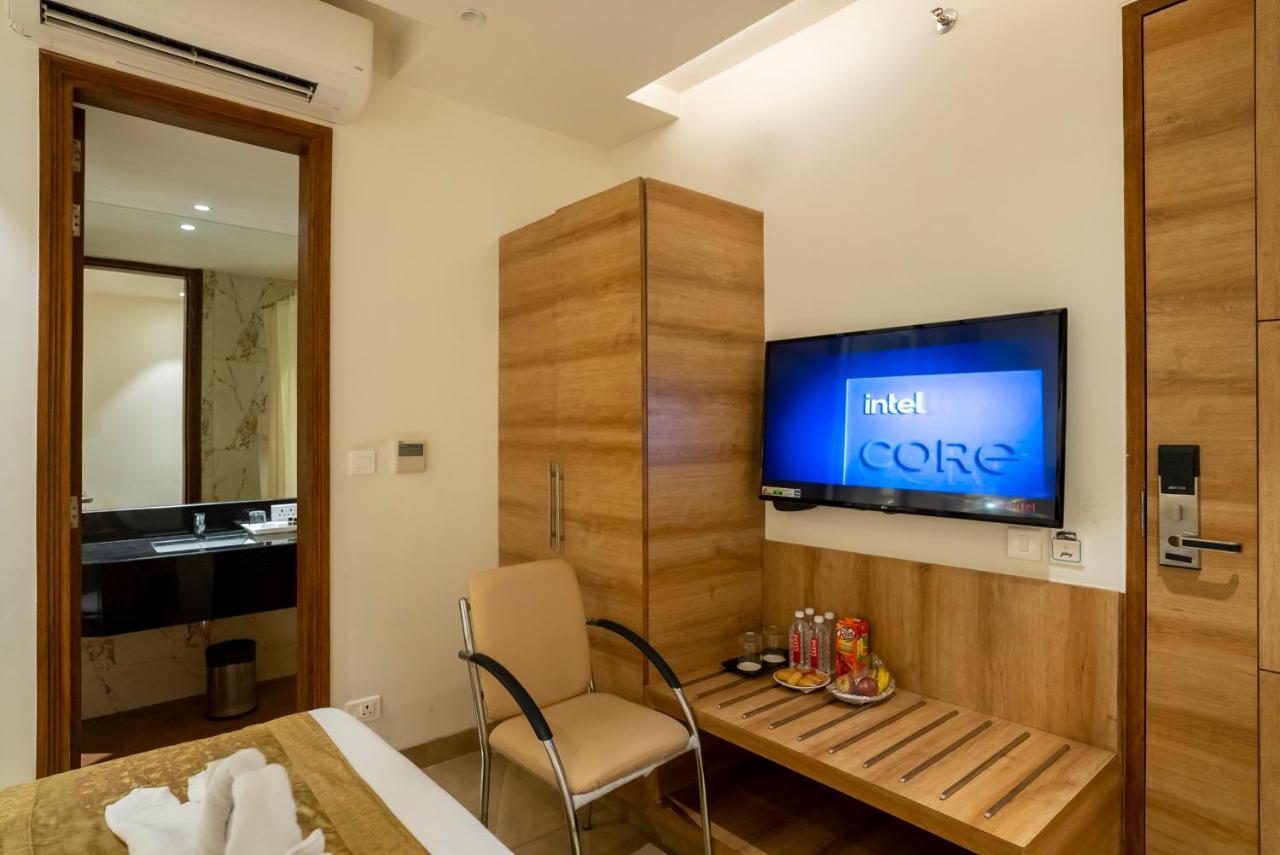 Celebrant Hotel فاراناسي المظهر الخارجي الصورة