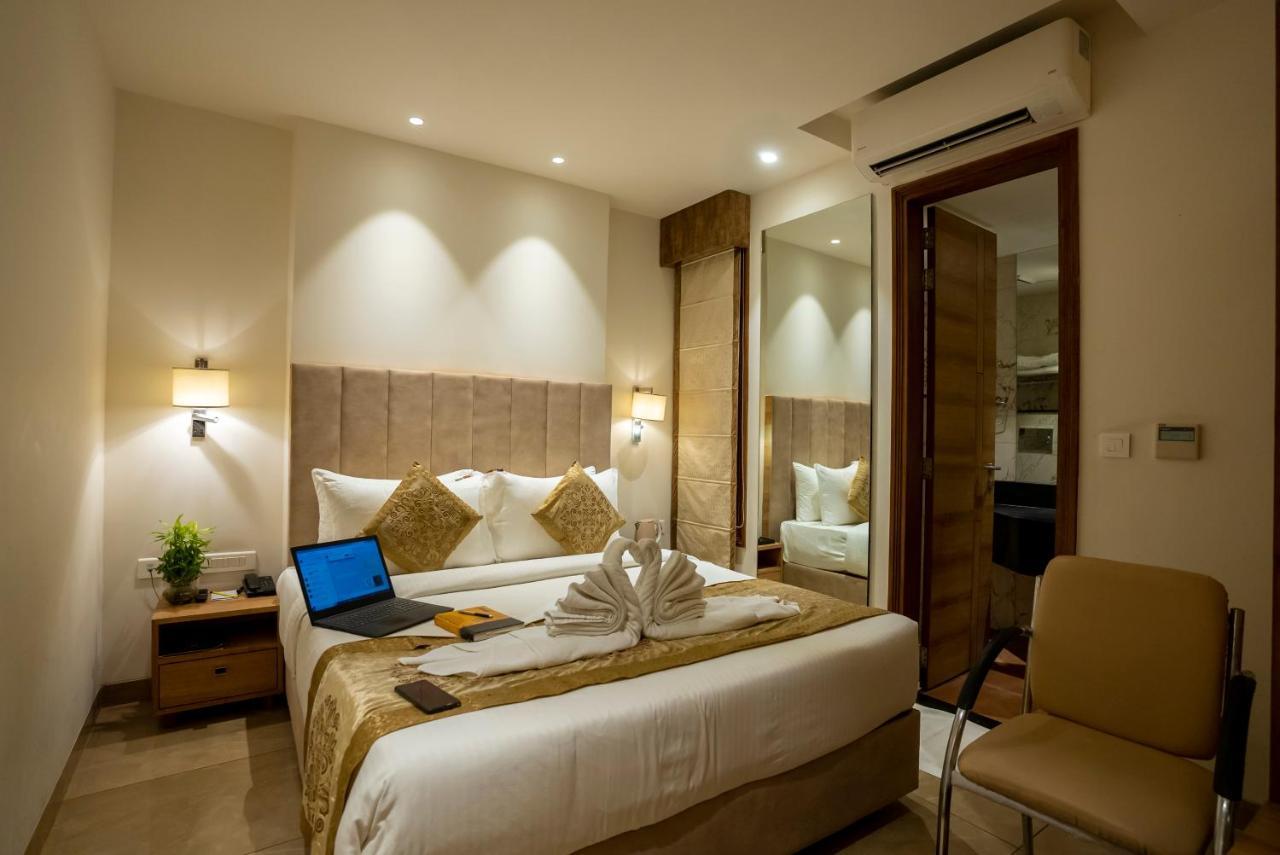 Celebrant Hotel فاراناسي المظهر الخارجي الصورة