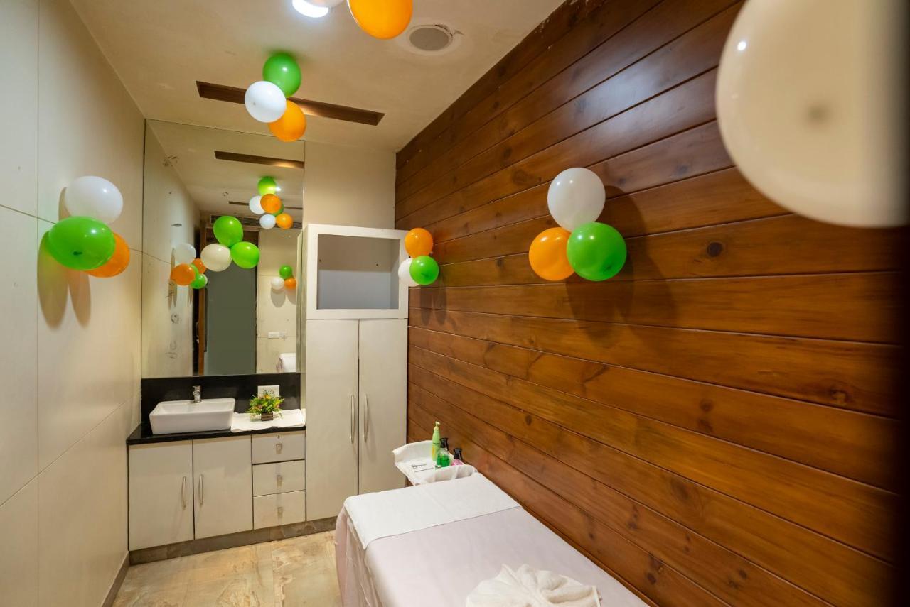 Celebrant Hotel فاراناسي المظهر الخارجي الصورة