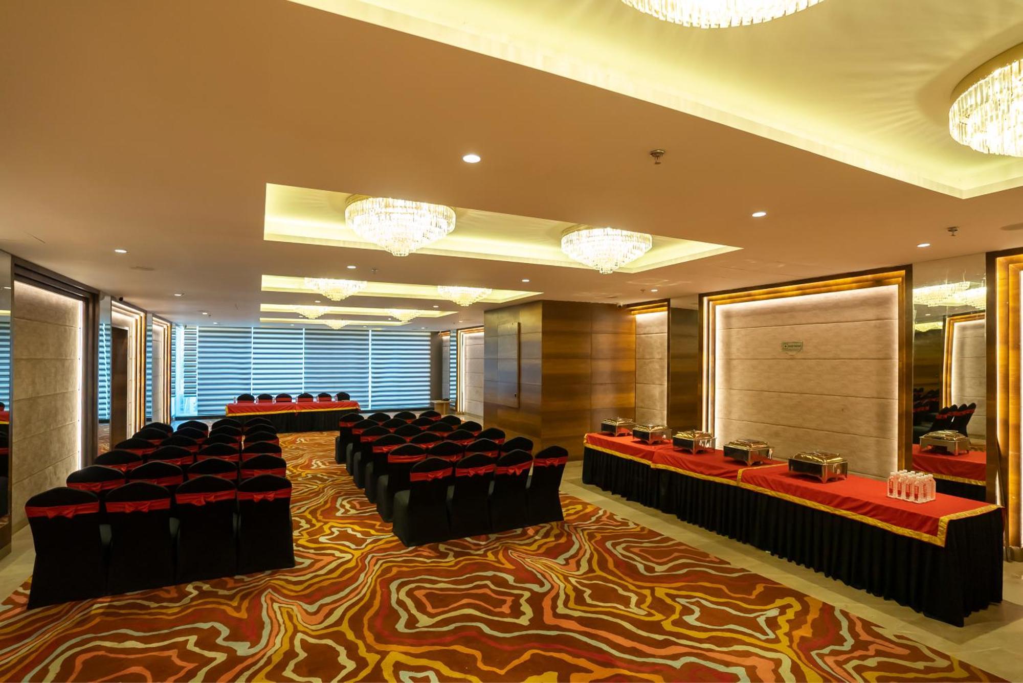 Celebrant Hotel فاراناسي المظهر الخارجي الصورة