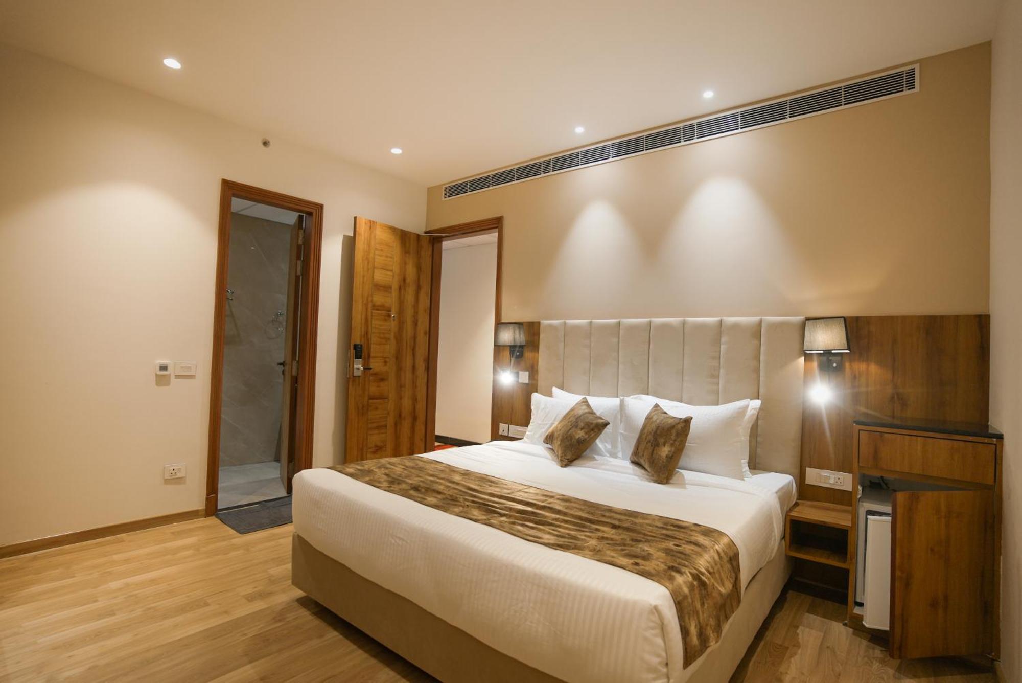 Celebrant Hotel فاراناسي المظهر الخارجي الصورة