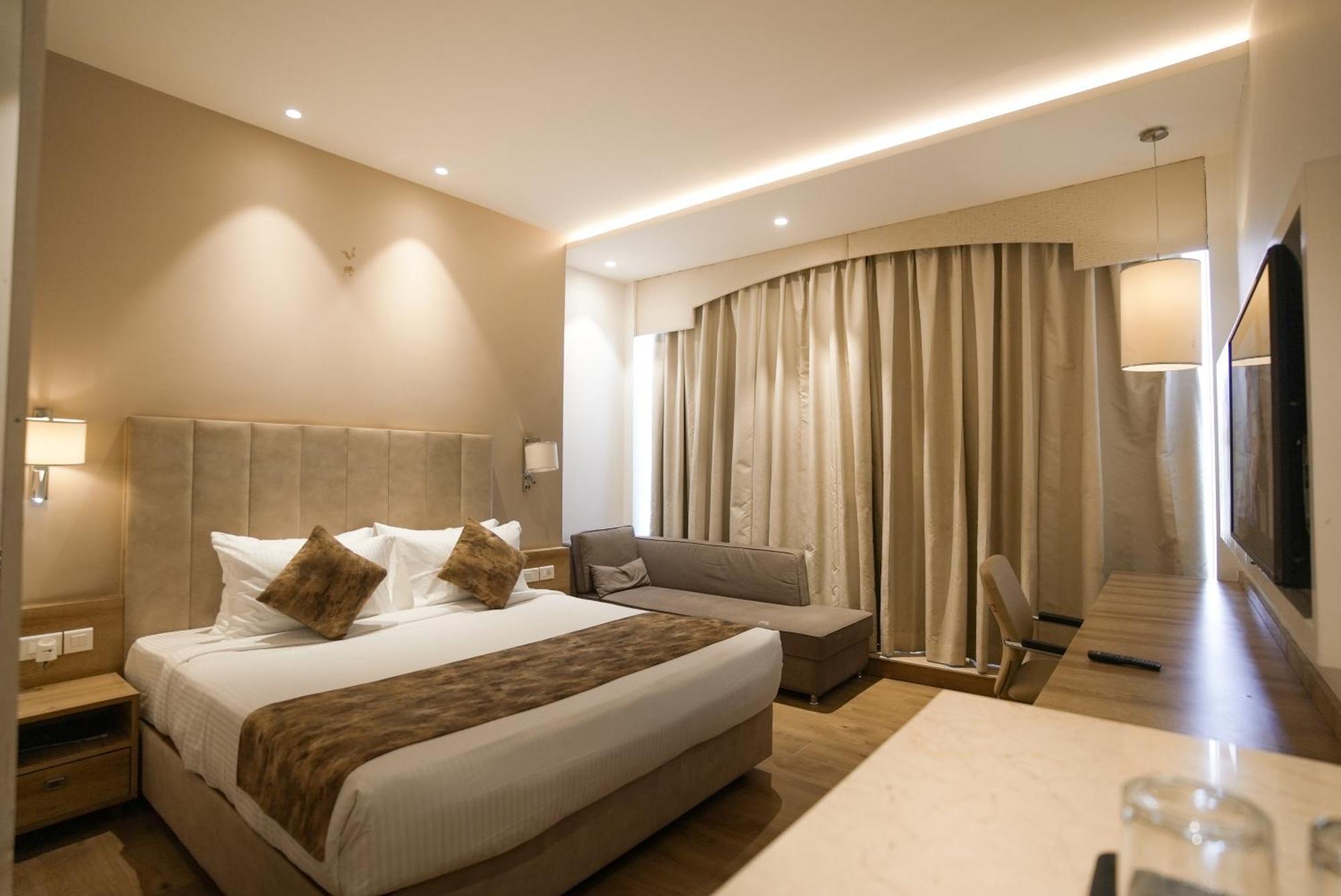 Celebrant Hotel فاراناسي المظهر الخارجي الصورة
